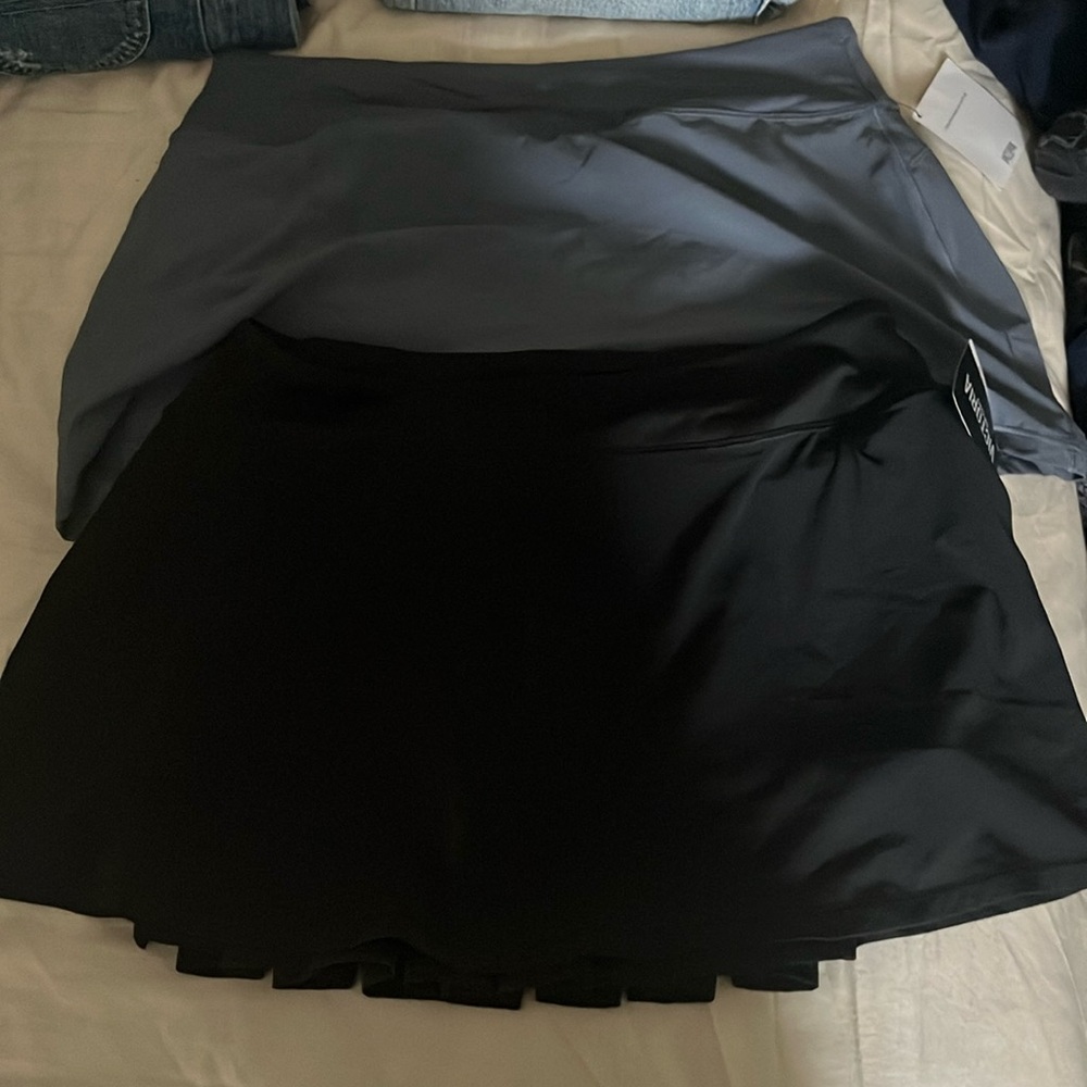 VICTORIA SPORT, tags but no price, size M